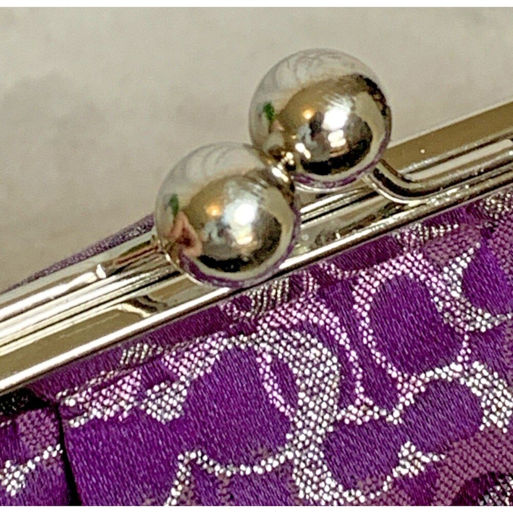 Coach Signature Optic Lurex Purple Silver Kisslock Large Clutch Wristlet Y2K - Picture 6 of 16